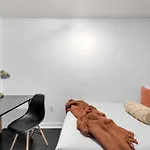 Prime Location Rogers Centre Sleeps 6 Parking
