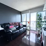 Comfy Suites 2 Beds Lakeview Cn Tower Free Parking