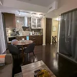 Rustic Dt Condo 1 Bed & Sofabed