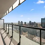 The Ellios Suites - In Downtown Toronto, Opposite Cn Tower & Rogers Centre