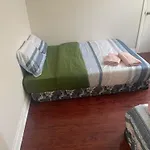 Maple Leaf Stay-Walk To Uoft,Dt,Street Cars,Bars,Rom-Free Wifi