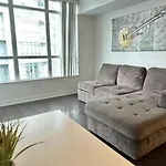 Perfect Location - Comfy Suite