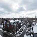 Luxury Leslieville - 2 Bedroom 2 Bath