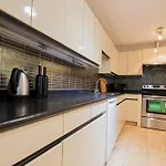 Luxurious Penthouse Duplex - Downtown Central