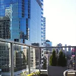 Yonge Suites Furnished Apartments