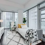 Applewood Suites Financial District Cn Tower