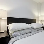 Atlas Suites - Yorkville Furnished Apartments