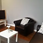Lavish Suites - 4 Bedroom Guesthouse