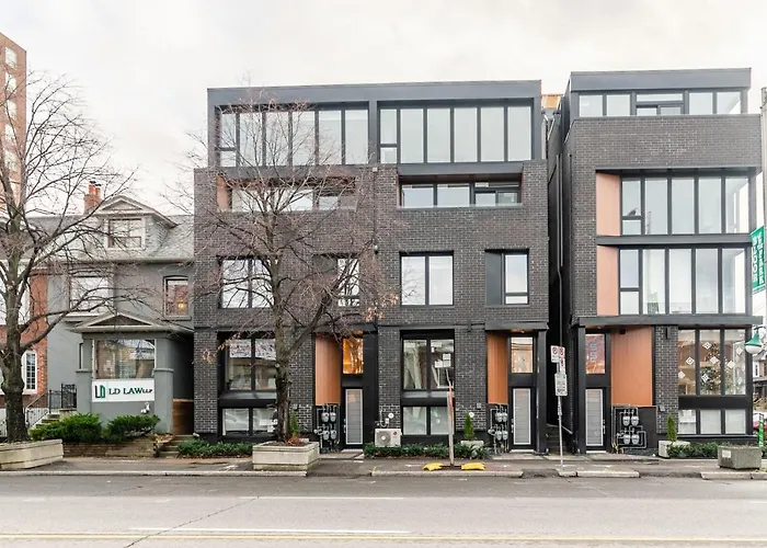 Modern 3Br Condo - Steps From High Park!
