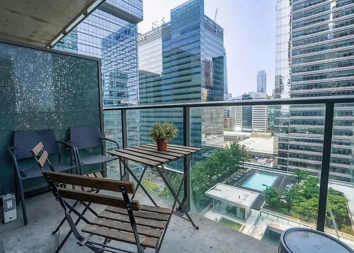 1504 Brand New Best Location 1Br Den With Amazing View