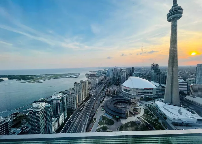 Superior 49Th Floor 3 Bedroom Suite With Cn Tower And City View