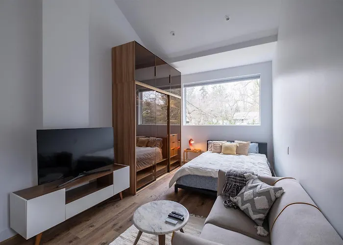 Queen Loft In Nature