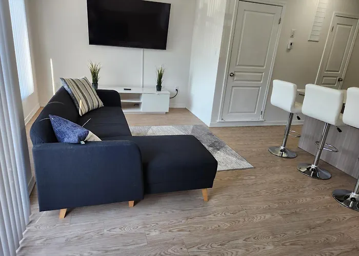 Modern Minimalist 2Bedroom Apartment