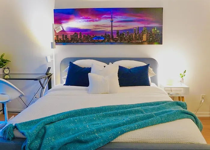 Spacious Studio In The Heart Of Downtown Toronto
