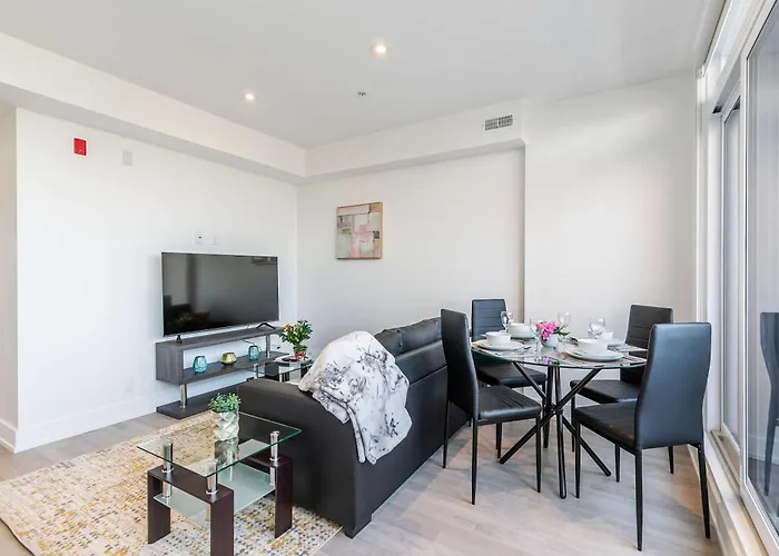 Modern 3Br Apartment Steps From High Park
