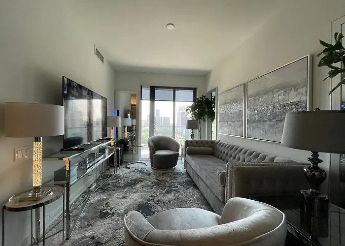 Toronto Bloor & Yonge Luxury Condo