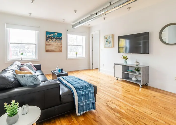Trendy 2Br Suite Pet-Friendly Flat - Leslieville Toronto