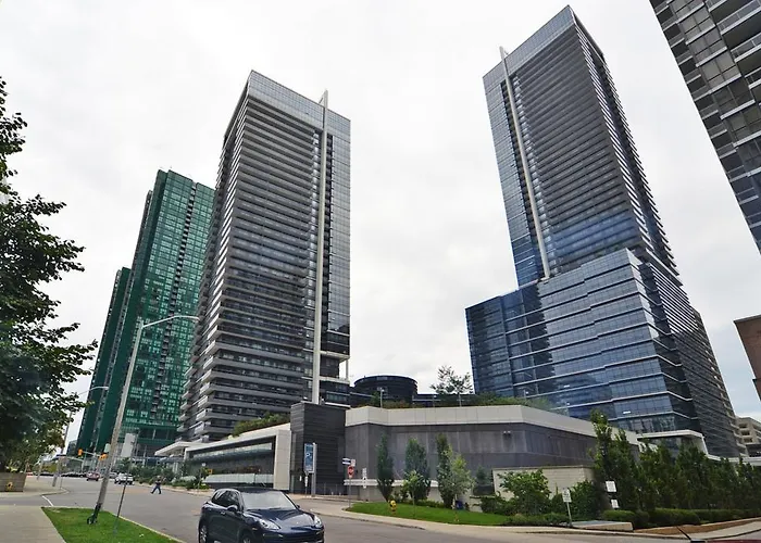 Royal Stays Furnished Apartments - Yonge/Sheppard
