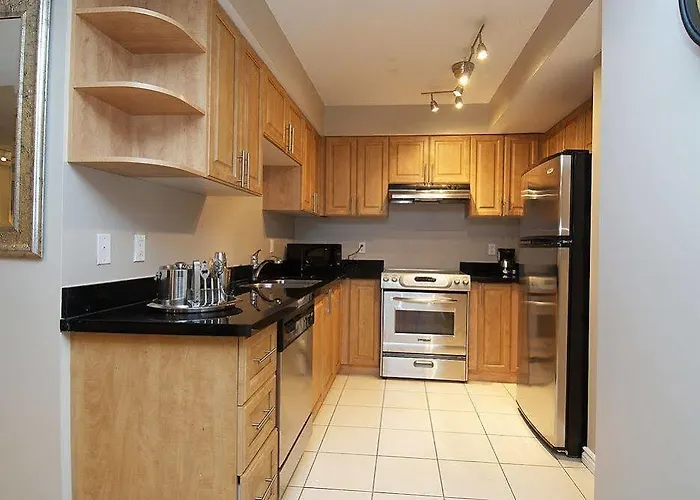 Whitehall Suites - 263 Wellington St W