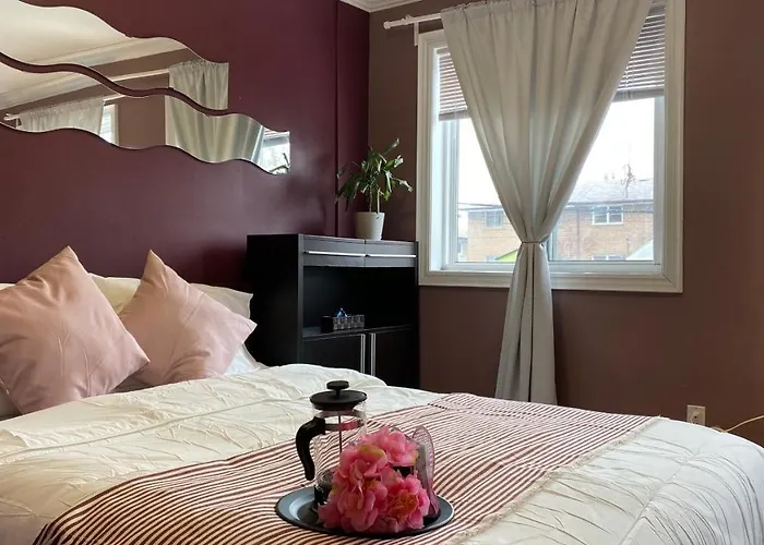 Kashaneh Guest House