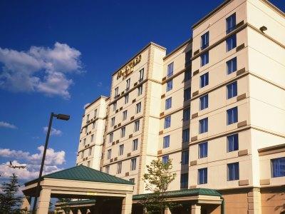 Courtyard By Marriott Airport Hotel 3*