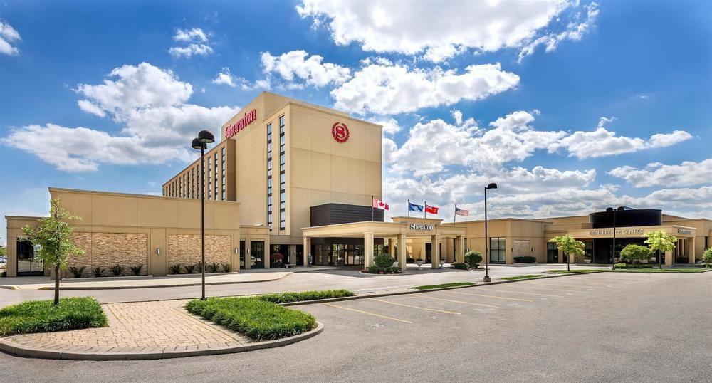 Hotel Sheraton Airport & Conference Centre 4*