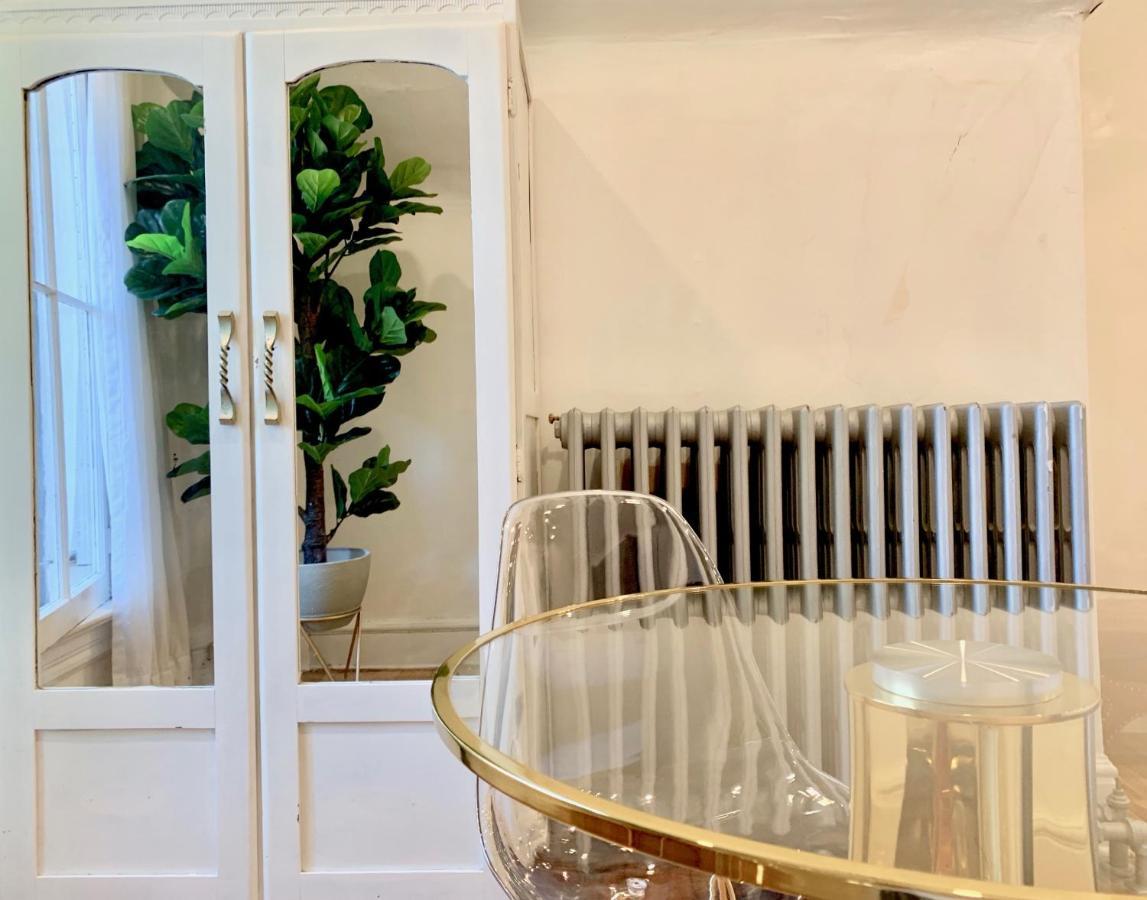 Aparthotel Eclectic Victorian West House 5*