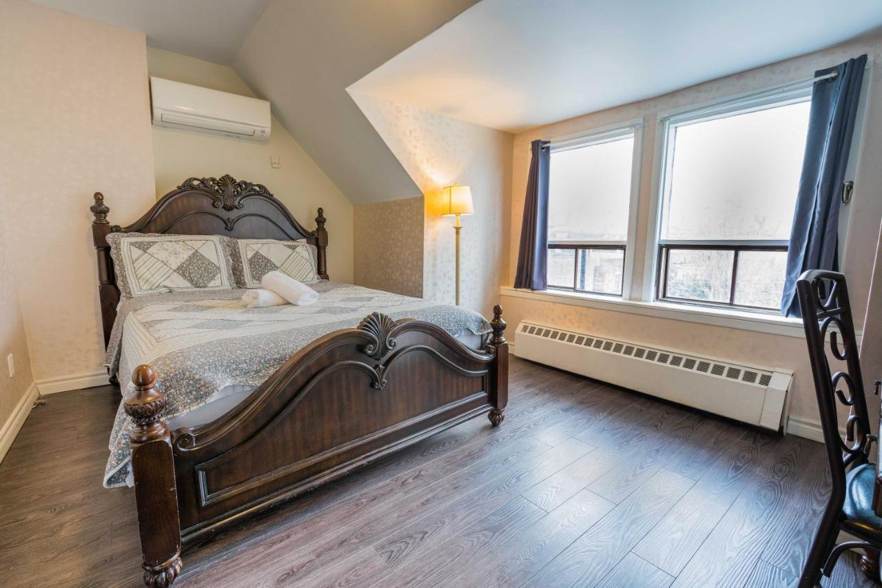 Guests House Toronto