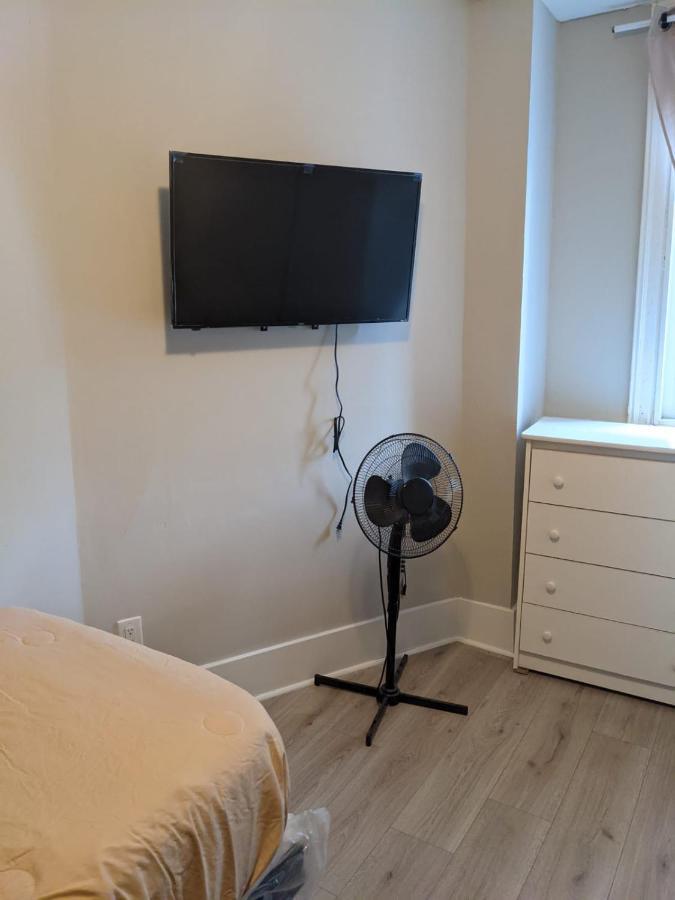 Furnished Living Guest house Toronto