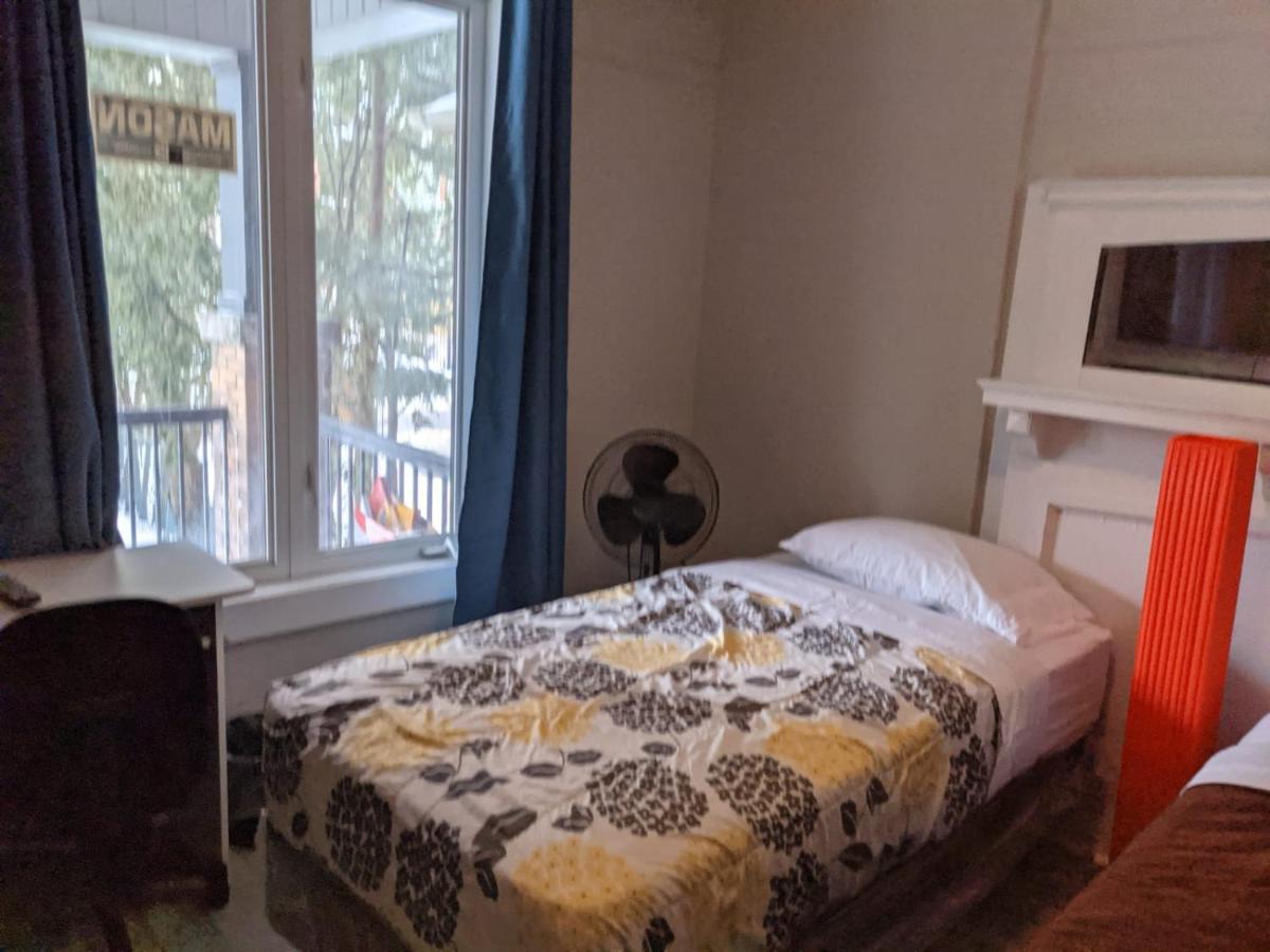 Furnished Living Guest house *