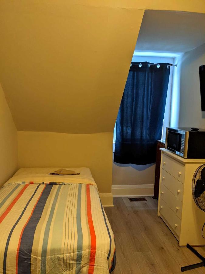 Furnished Living *