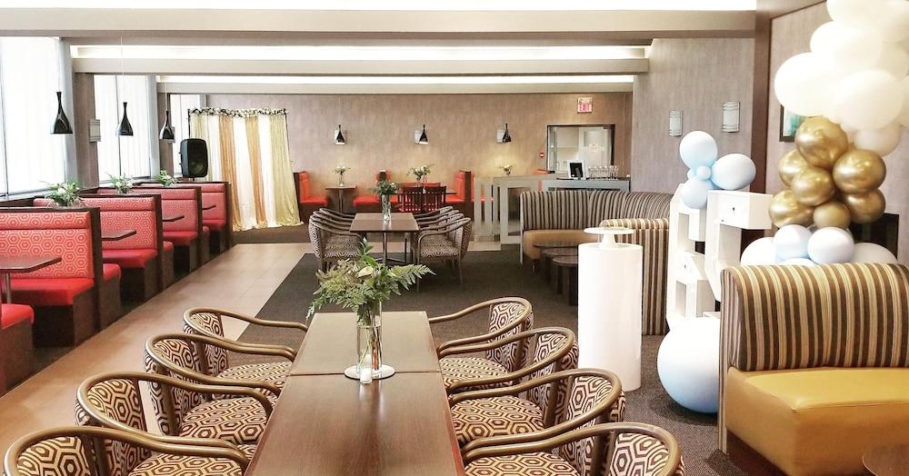 Comfort & Conference Centre Airport Toronto