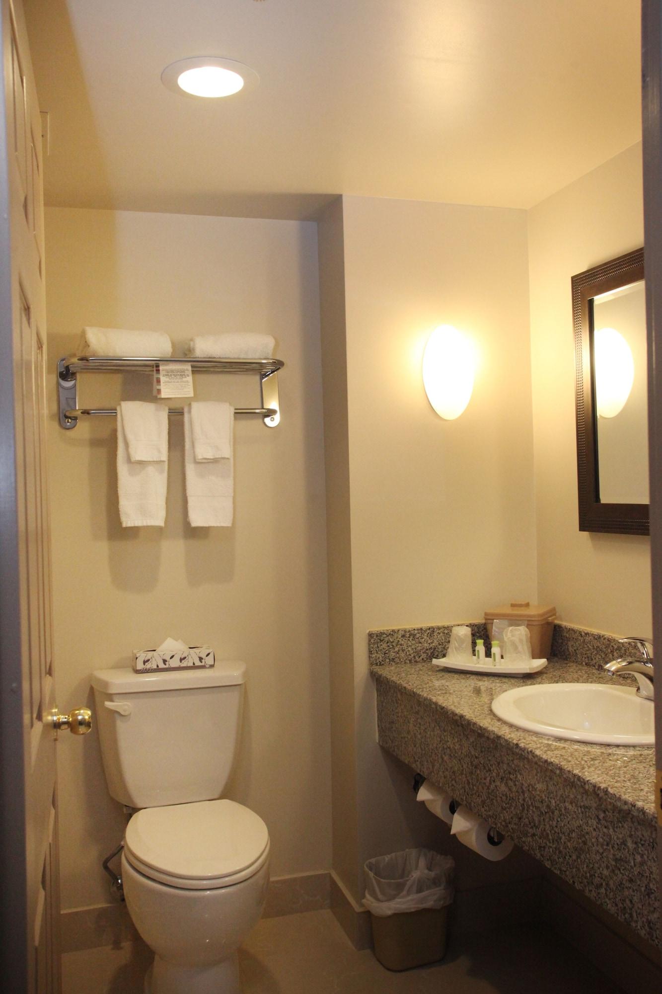 Montecassino & 3* Toronto