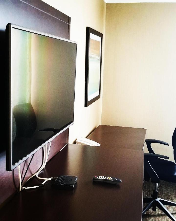 Comfort & Conference Centre Airport Inn Toronto
