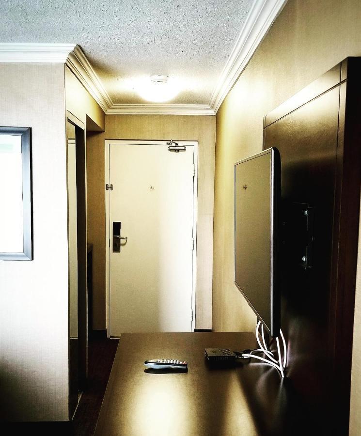 Comfort & Conference Centre Airport Inn Toronto