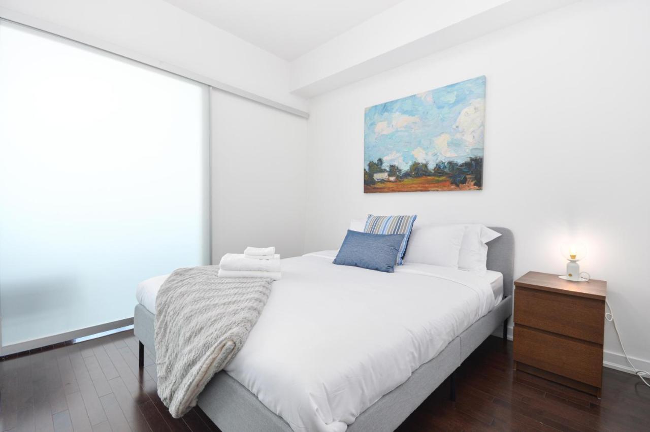 Minutes Walk To Scotiabank Arena,tiff, Mtcc,cn Tower Downtown * Toronto
