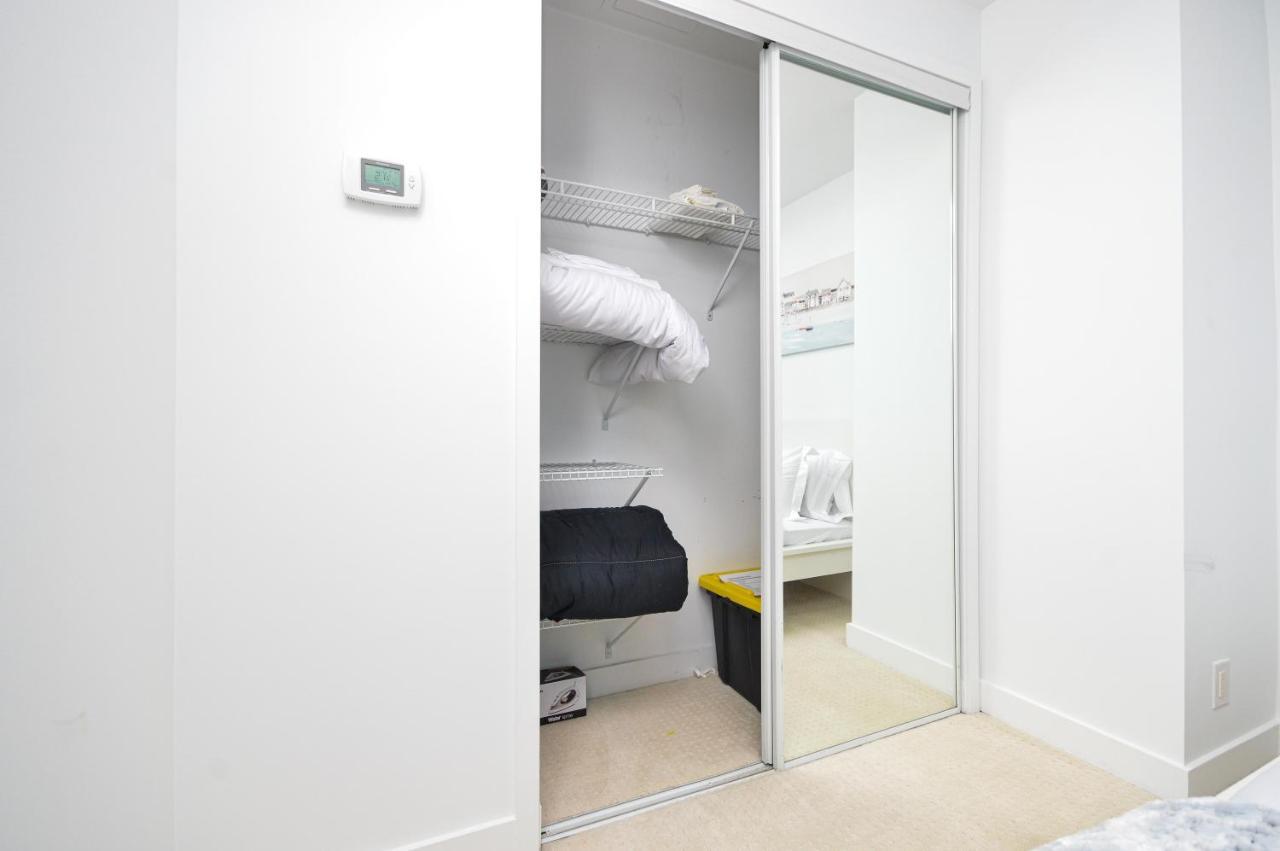 Minutes Walk To Scotiabank Arena,tiff, Mtcc,cn Tower Downtown Apartment Toronto