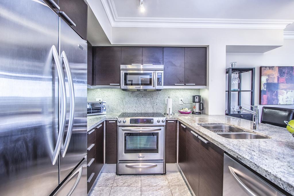 Mary-am Suites - Terraces Of St. Gabriel - Furnished Condo Toronto
