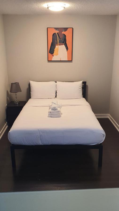 Downtown 2bed Free Parking * Toronto