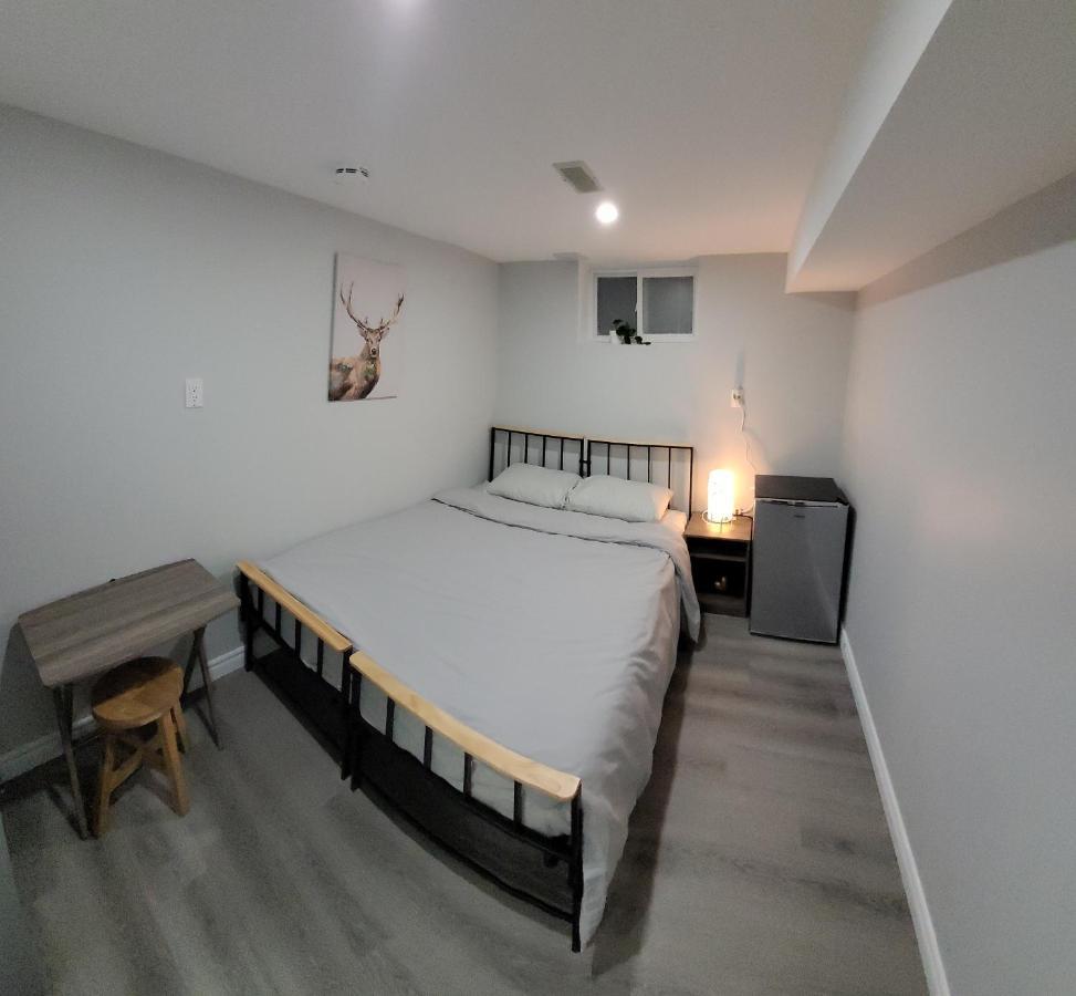 Basement - Master Bedrooms In Bayview Village *