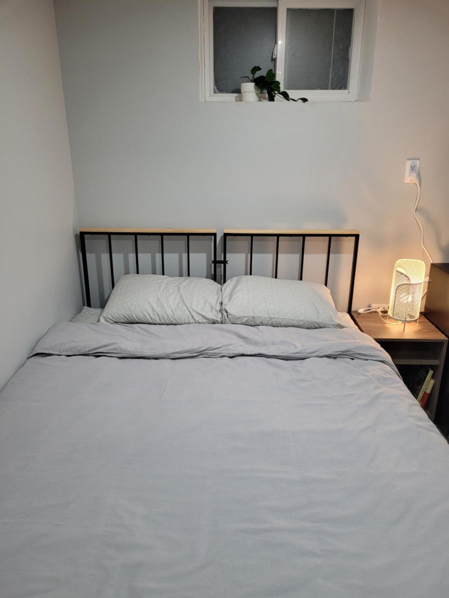 Basement - Master Bedrooms In Bayview Village *