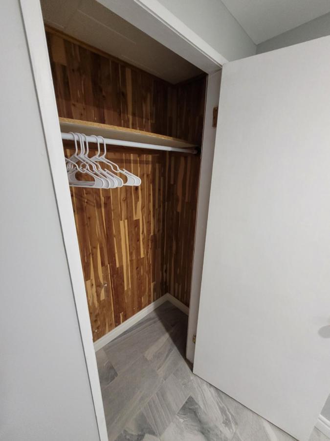 Basement - Master Bedrooms In Bayview Village