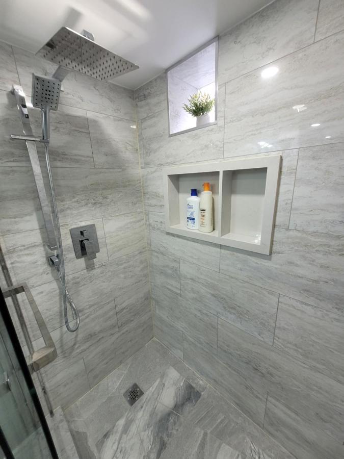 Basement - Master Bedrooms In Bayview Village
