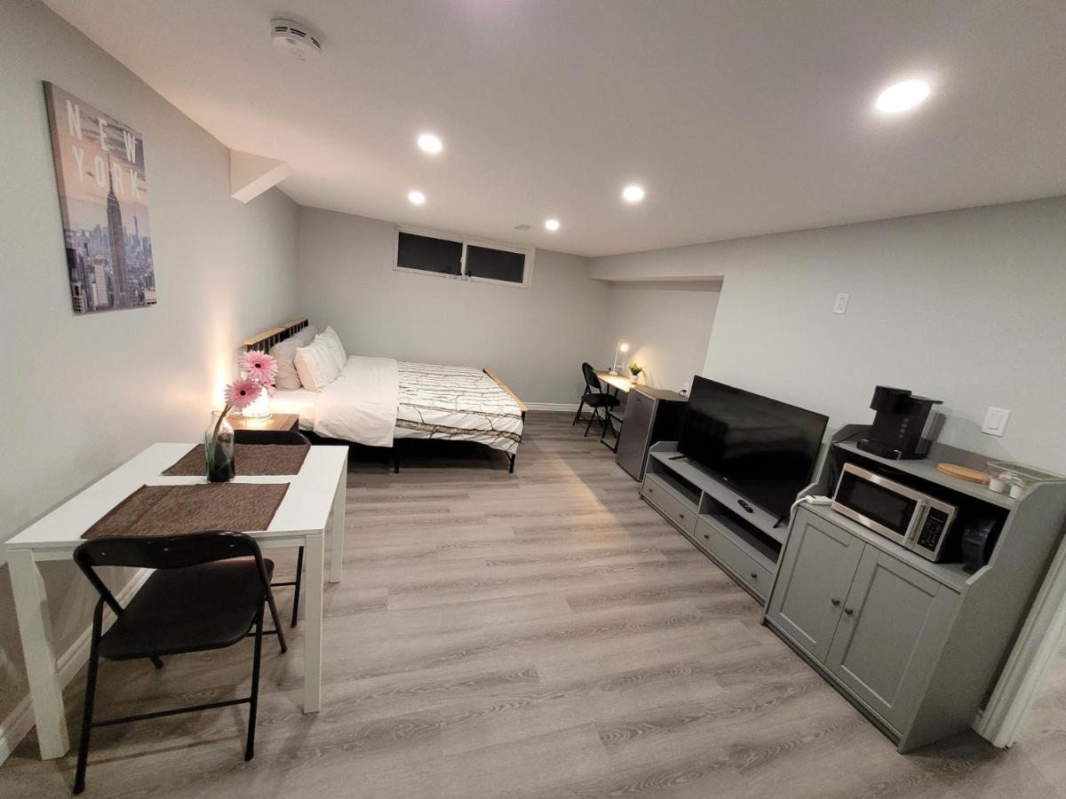 Basement - Master Bedrooms In Bayview Village Guest house
