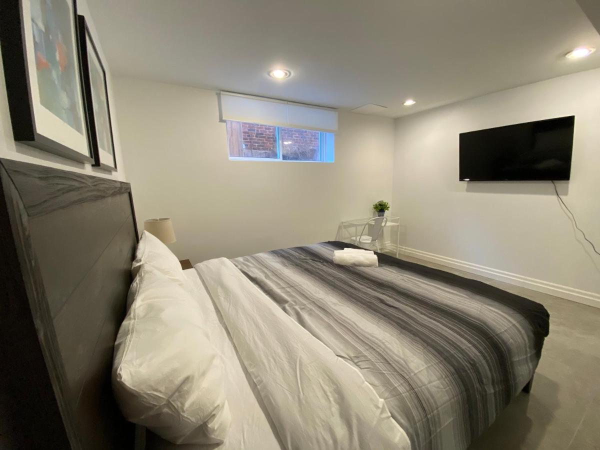 Yorkmills And Bayview !a Spacious And Modern Private Bdr With Shared Bathroom Homestay