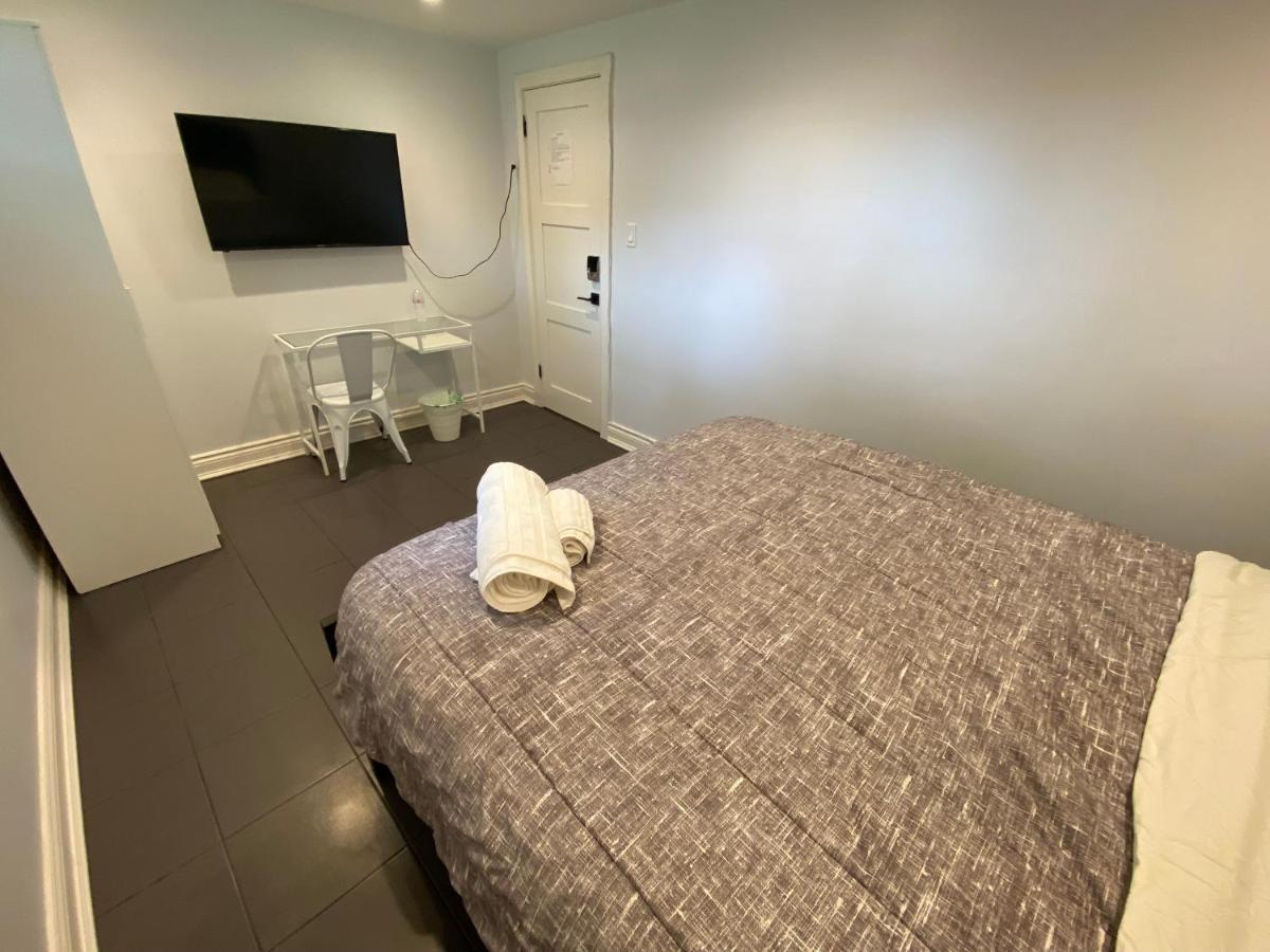 Yonge And Finch Subway !u Spacious & Cozy Private Bdr With Shared Bathroom