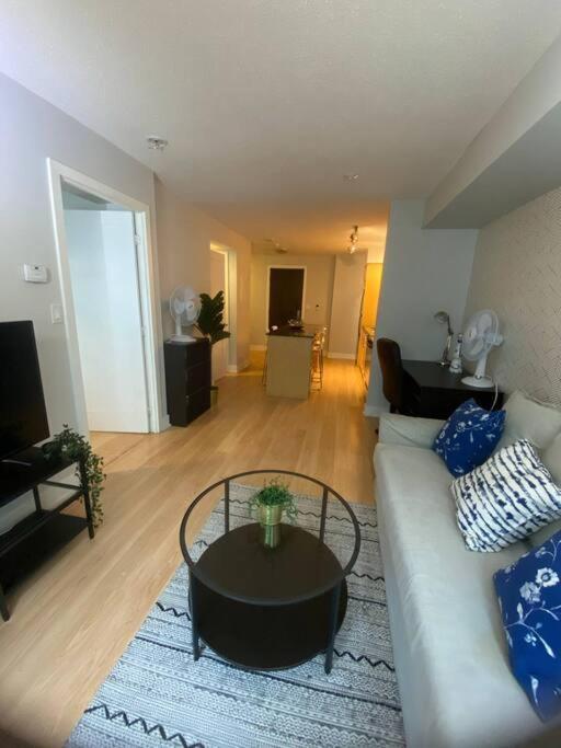 1+den With Balcony, Free Parking