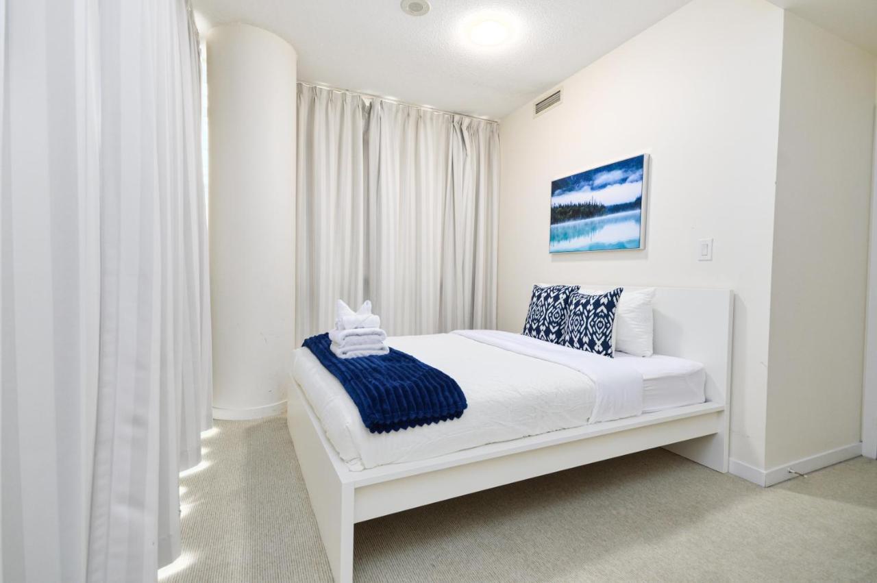 Minutes Walk To Scotiabank Arena,tiff, Mtcc,cn Tower Downtown Apartment *