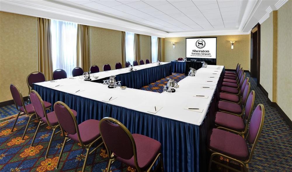 Hotel Sheraton Airport & Conference Centre 4*