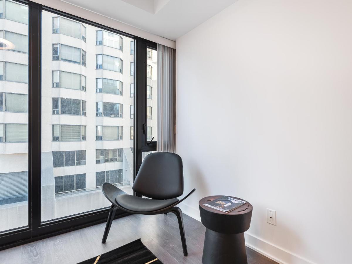 Yorkville Plaza Suites Hotel 5*